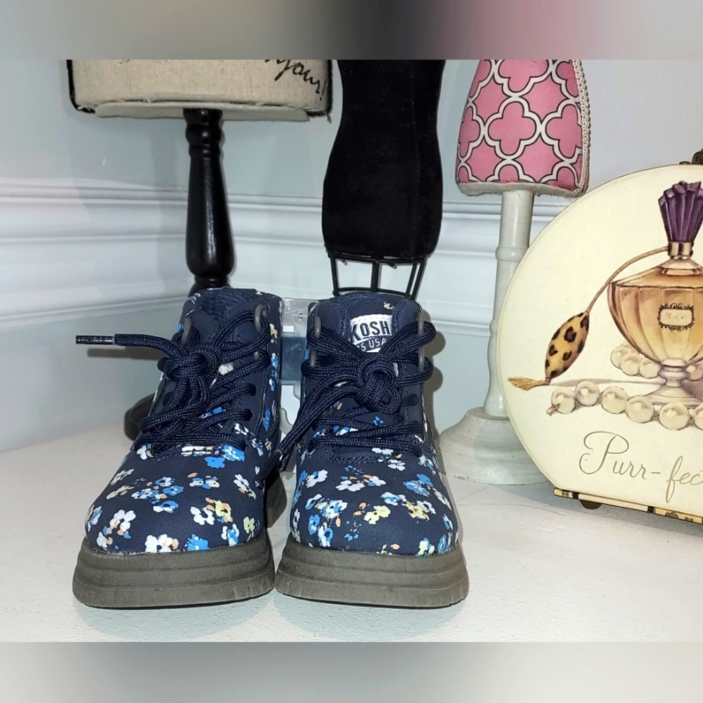 Oshkosh B'Gosh Navy/Multi Colored Floral Lace Up Boots Sz 5 Toddler